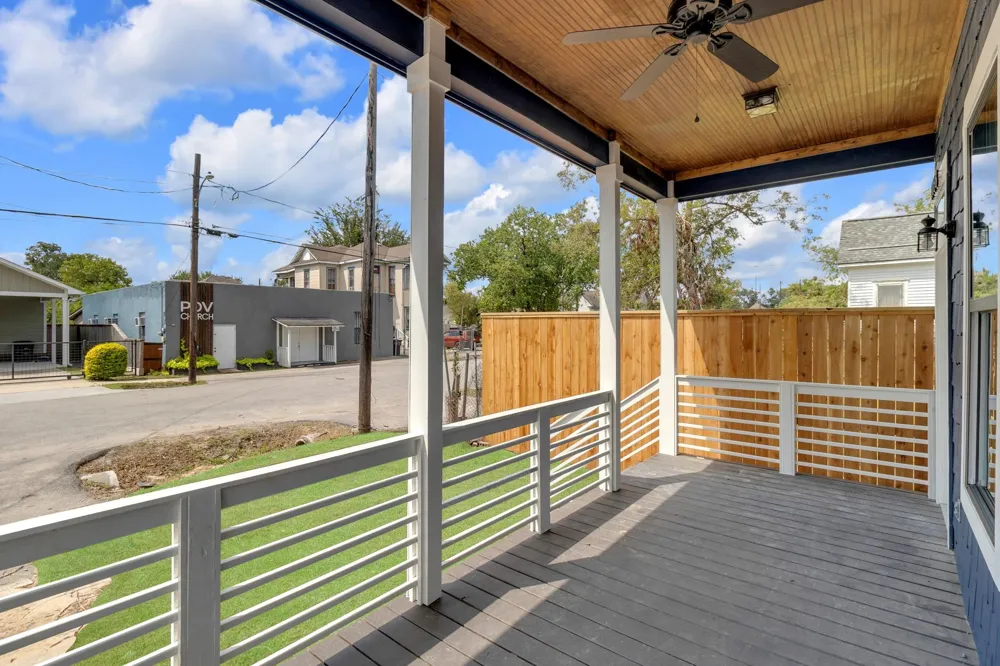 1708 Gentry Street #AB Houston, TX 77009