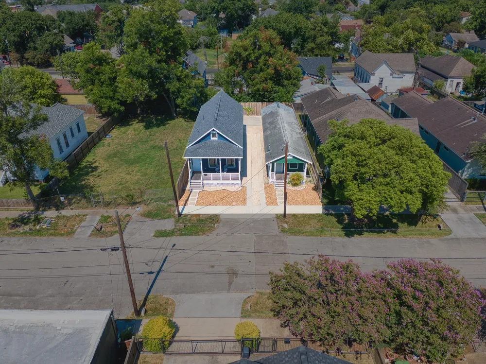 1708 Gentry Street #AB Houston, TX 77009