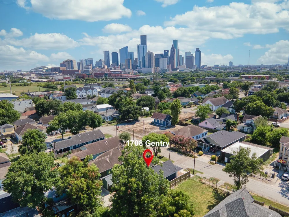1708 Gentry Street #AB Houston, TX 77009