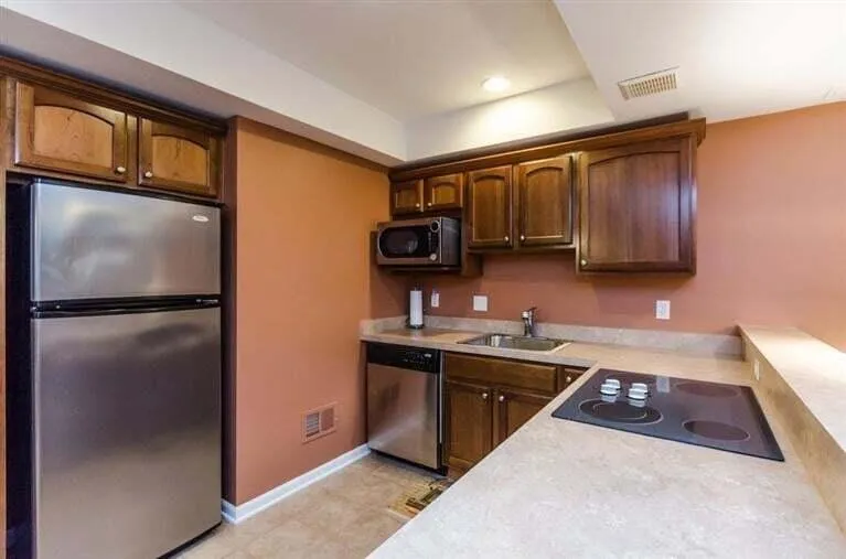 4823 Ridgeside Circle Ann Arbor, MI 48105