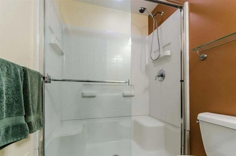 4823 Ridgeside Circle Ann Arbor, MI 48105