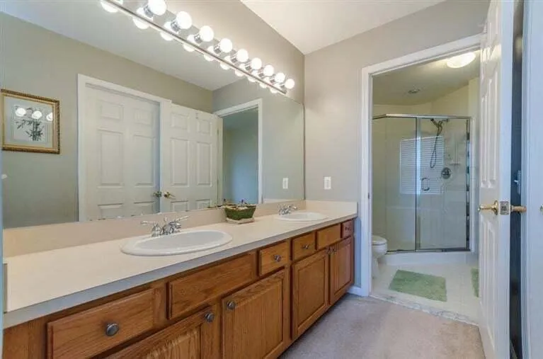 4823 Ridgeside Circle Ann Arbor, MI 48105