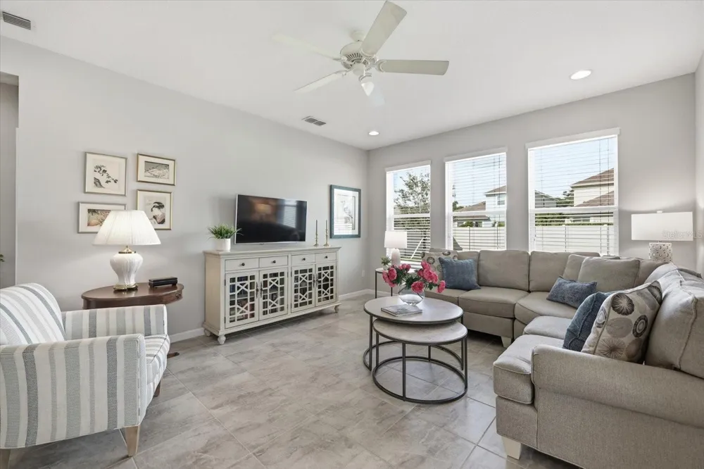11243 SPRING GATE TRAIL Bradenton, FL 34211