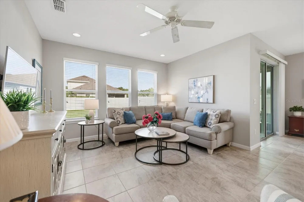 11243 SPRING GATE TRAIL Bradenton, FL 34211