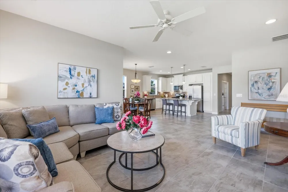 11243 SPRING GATE TRAIL Bradenton, FL 34211