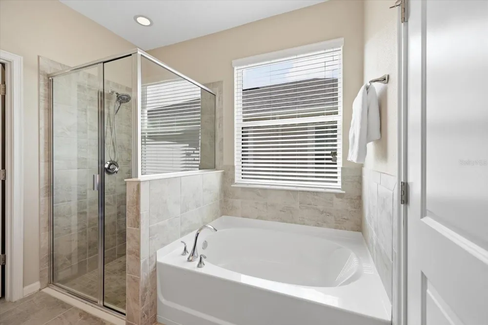11243 SPRING GATE TRAIL Bradenton, FL 34211