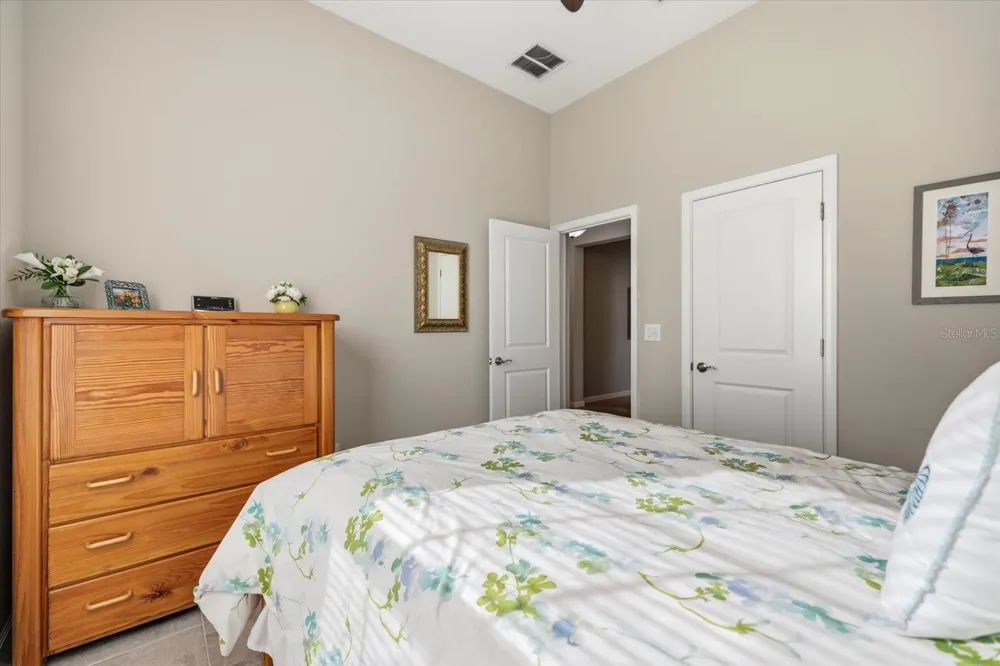 11243 SPRING GATE TRAIL Bradenton, FL 34211