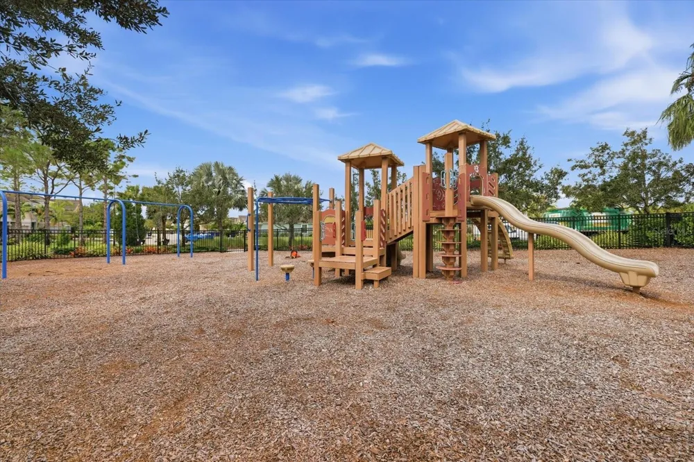11243 SPRING GATE TRAIL Bradenton, FL 34211