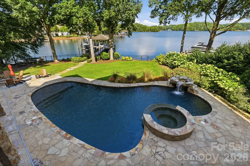 18802 Balmore Pines Lane Cornelius, NC 28031