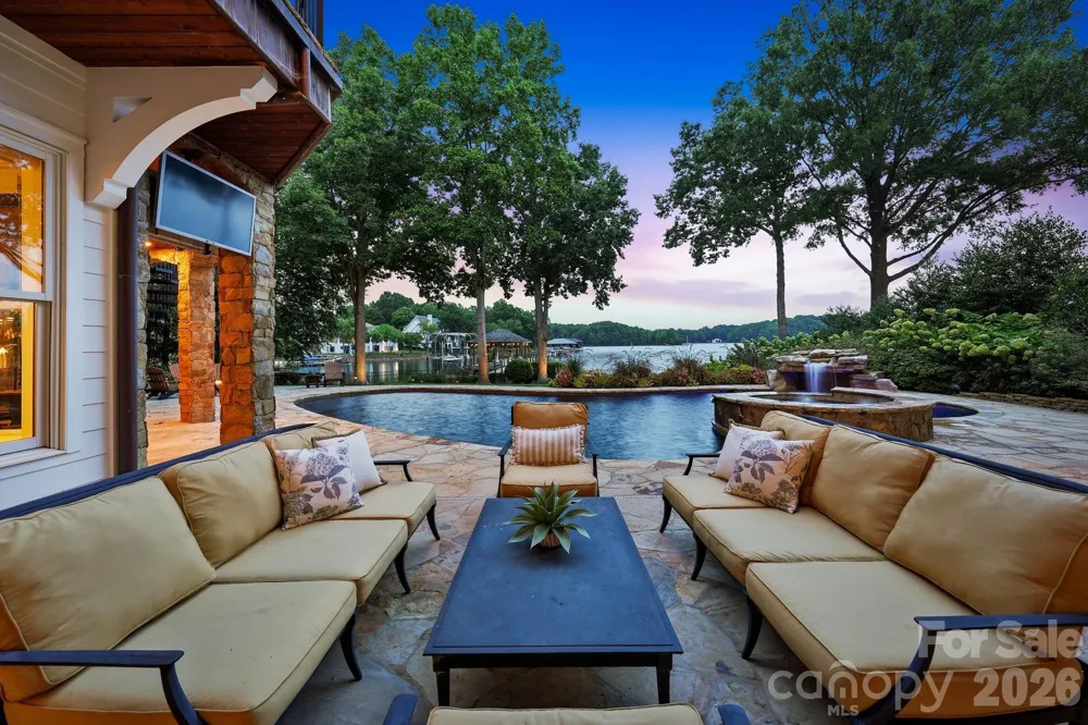 18802 Balmore Pines Lane Cornelius, NC 28031