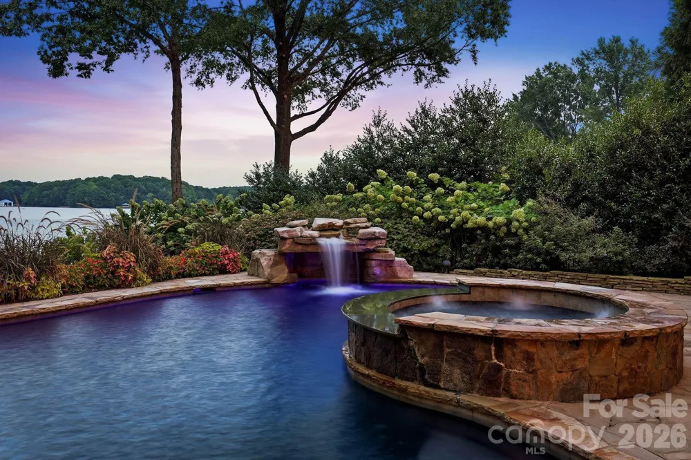 18802 Balmore Pines Lane Cornelius, NC 28031