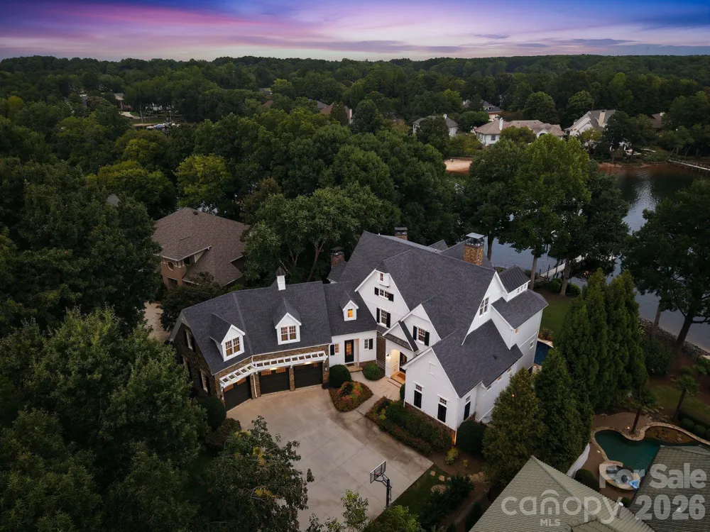 18802 Balmore Pines Lane Cornelius, NC 28031