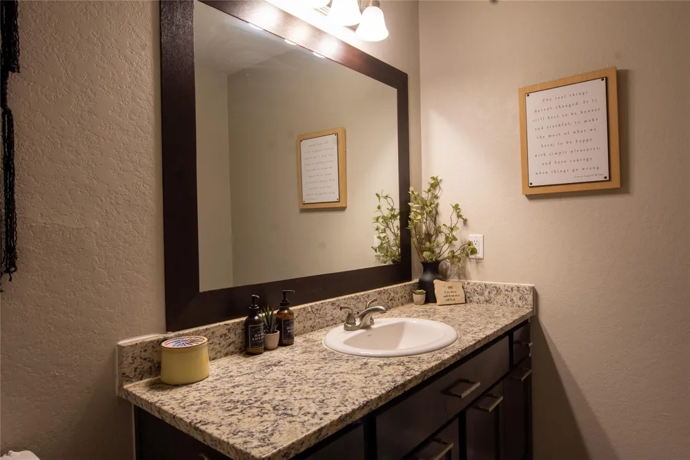 38340 Park View Drive Hempstead, TX 77445