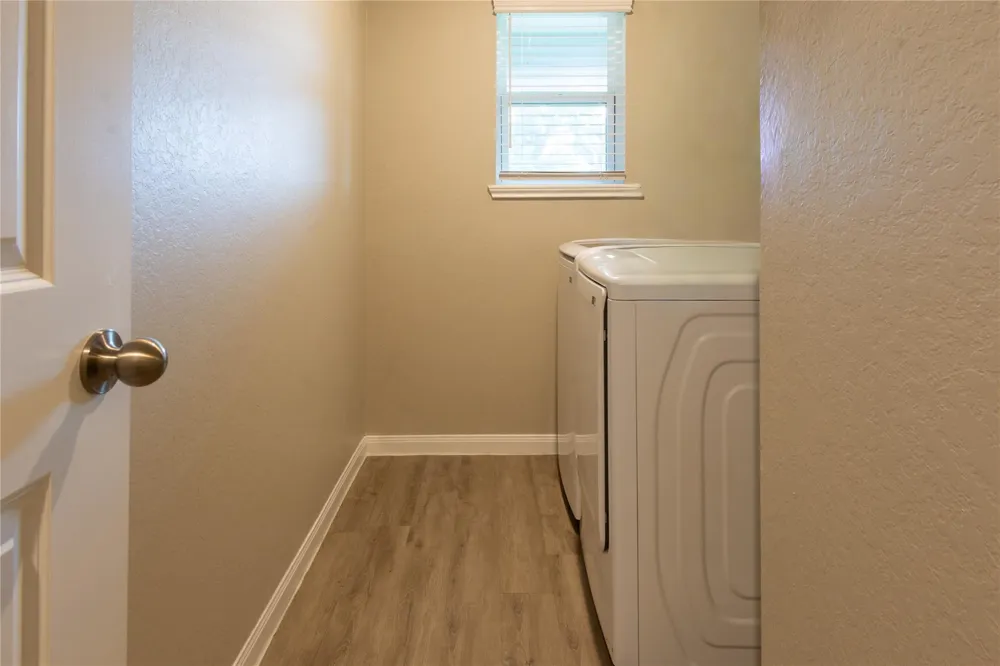 38340 Park View Drive Hempstead, TX 77445