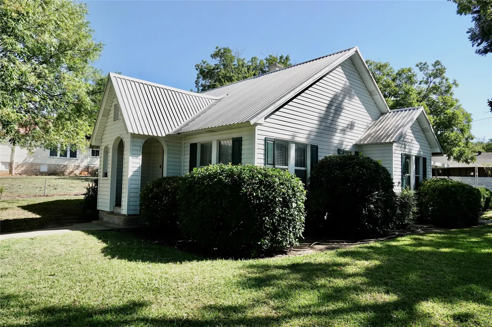 1108 Reilley Street Goldthwaite, TX 76844