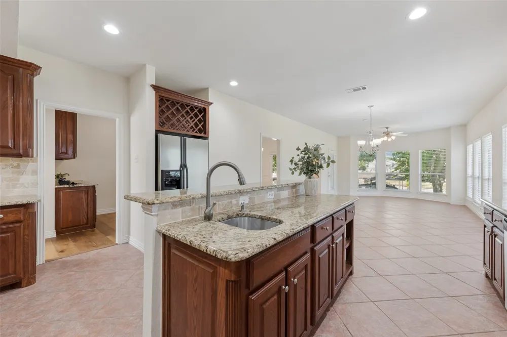 1825 Spinnaker Lane Azle, TX 76020