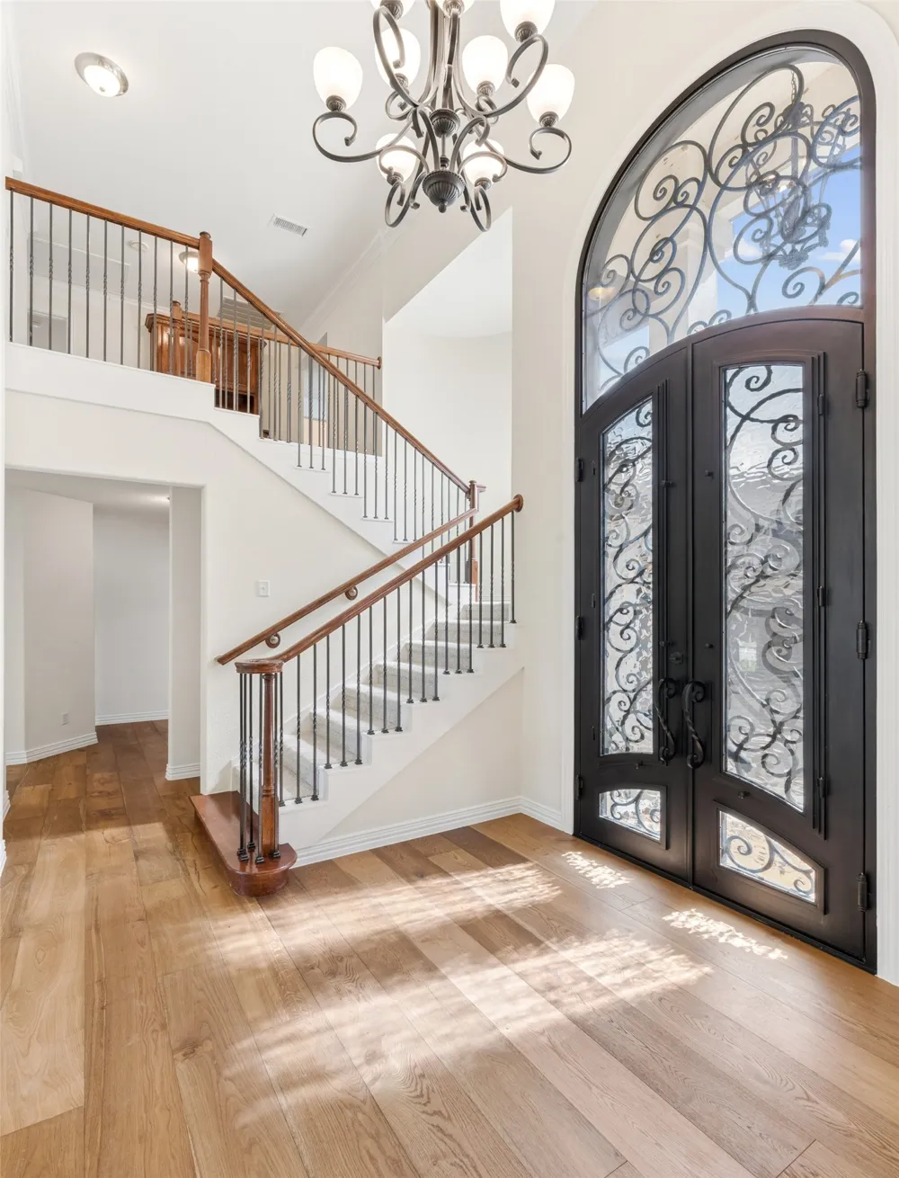 1825 Spinnaker Lane Azle, TX 76020