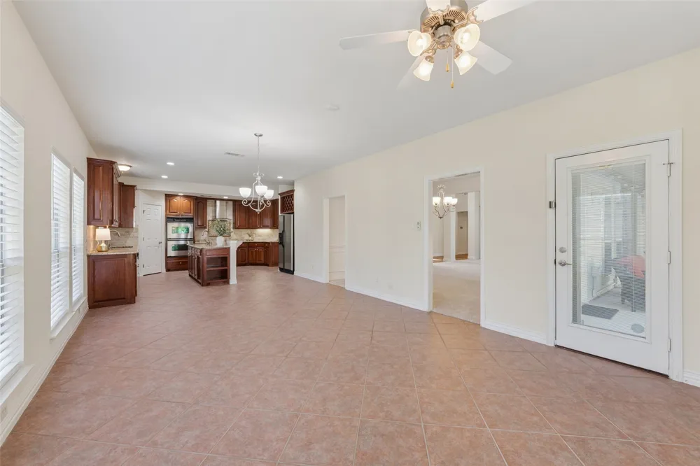 1825 Spinnaker Lane Azle, TX 76020