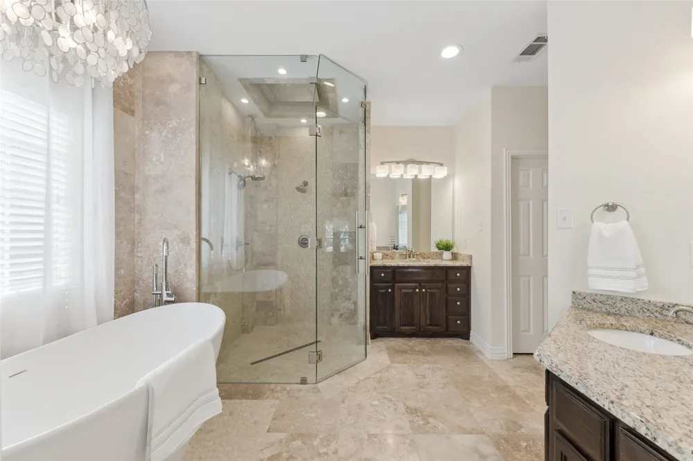 1825 Spinnaker Lane Azle, TX 76020