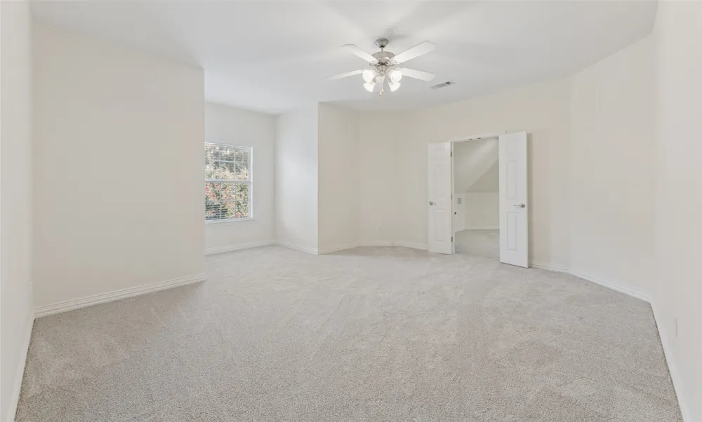 1825 Spinnaker Lane Azle, TX 76020