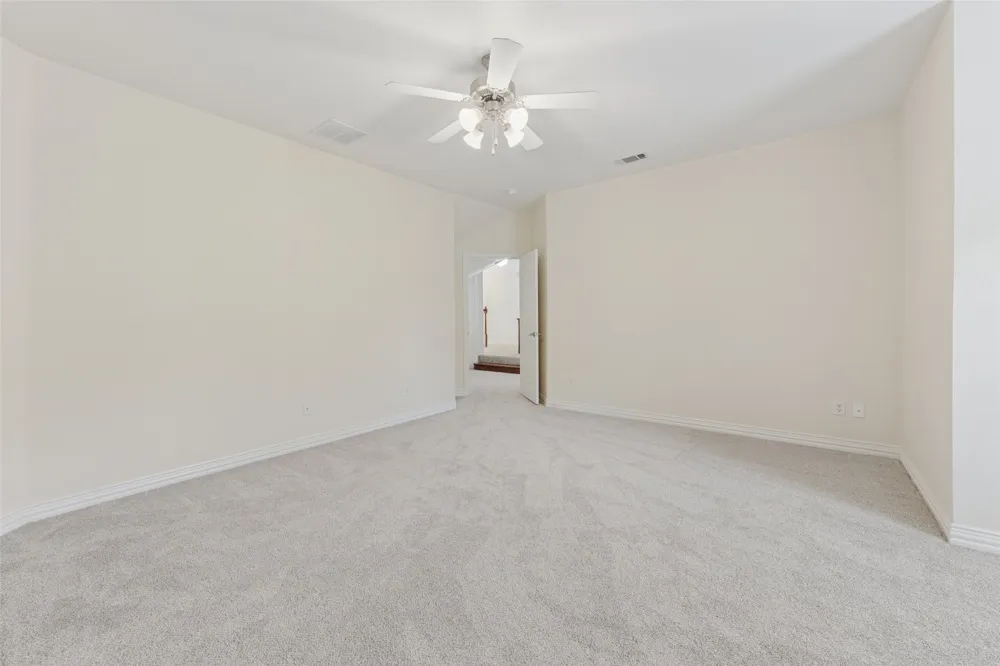 1825 Spinnaker Lane Azle, TX 76020