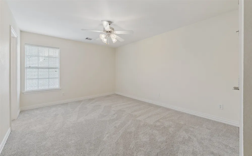 1825 Spinnaker Lane Azle, TX 76020