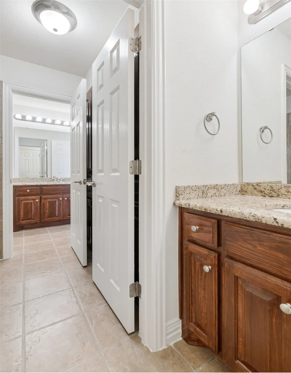 1825 Spinnaker Lane Azle, TX 76020