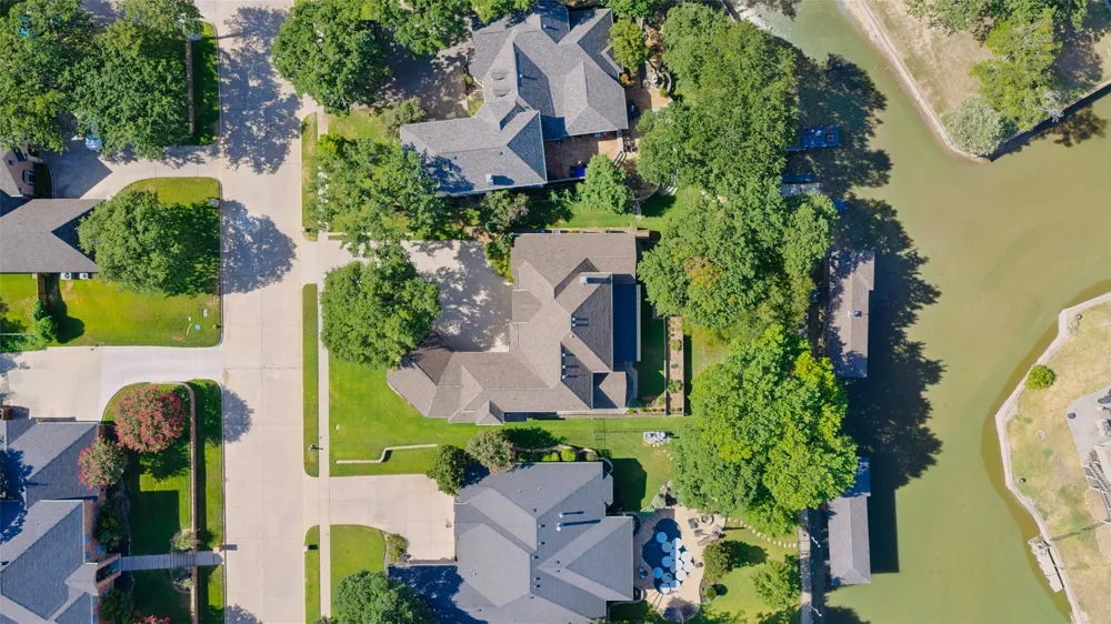 1825 Spinnaker Lane Azle, TX 76020