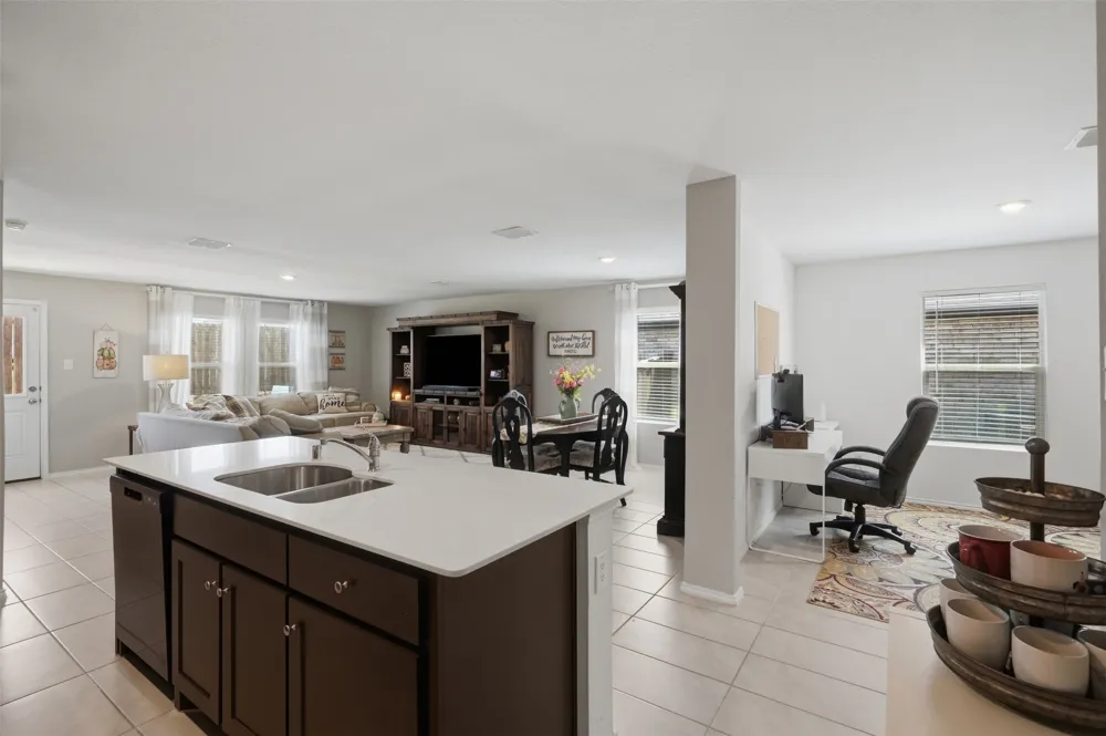 14025 Ilderton Street Pilot Point, TX 76258