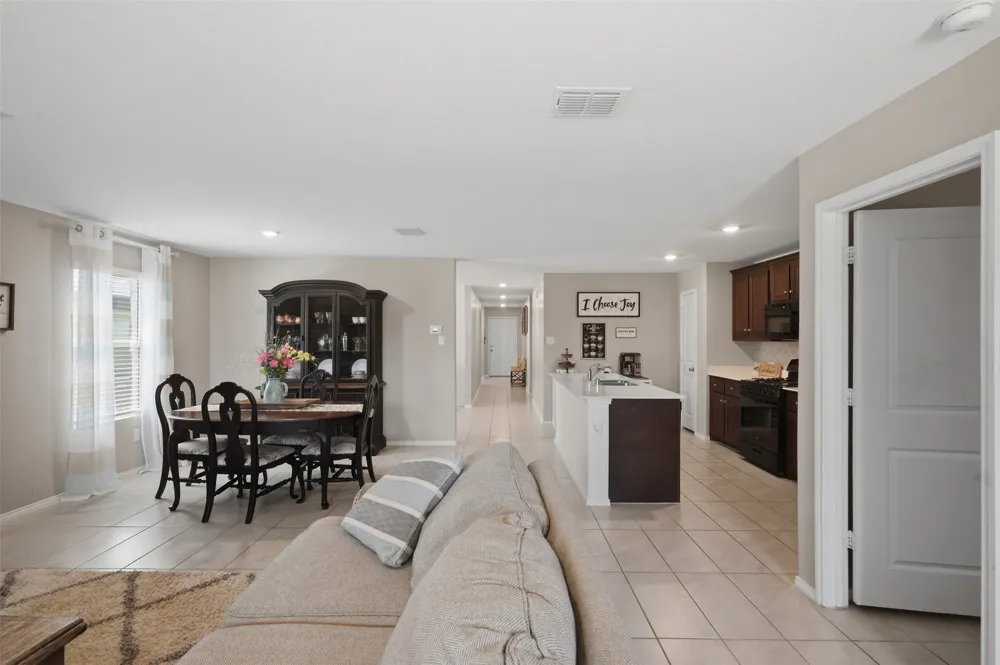 14025 Ilderton Street Pilot Point, TX 76258