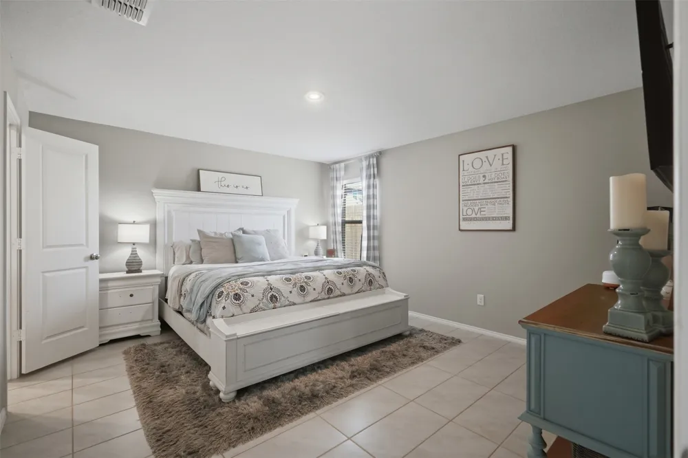 14025 Ilderton Street Pilot Point, TX 76258