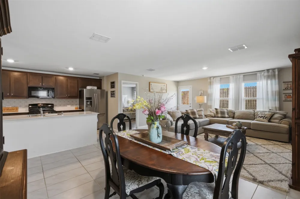 14025 Ilderton Street Pilot Point, TX 76258