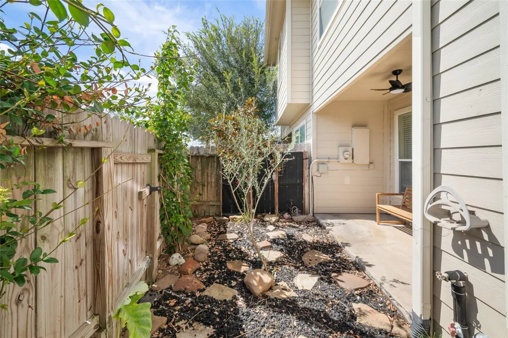 911 Fish Creek Drive Katy, TX 77450