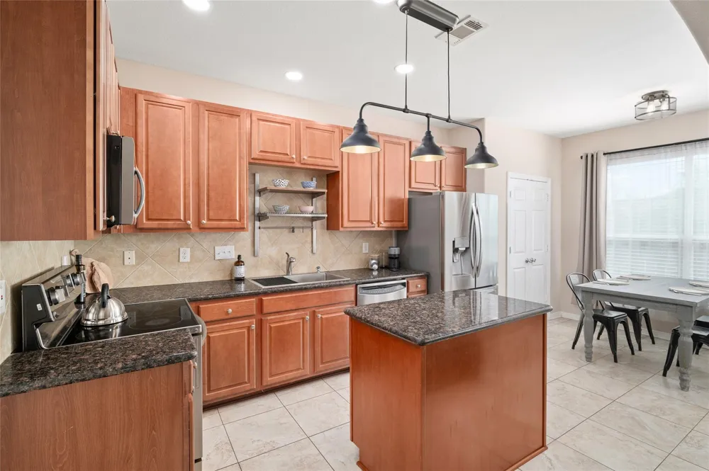 911 Fish Creek Drive Katy, TX 77450