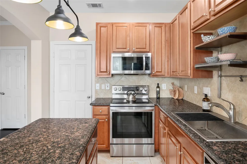 911 Fish Creek Drive Katy, TX 77450