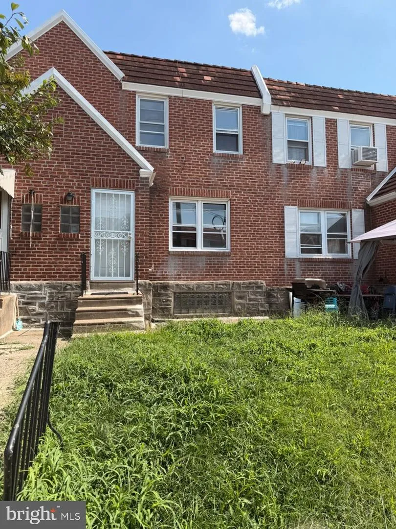 7217 BRADFORD STREET Philadelphia, PA 19149