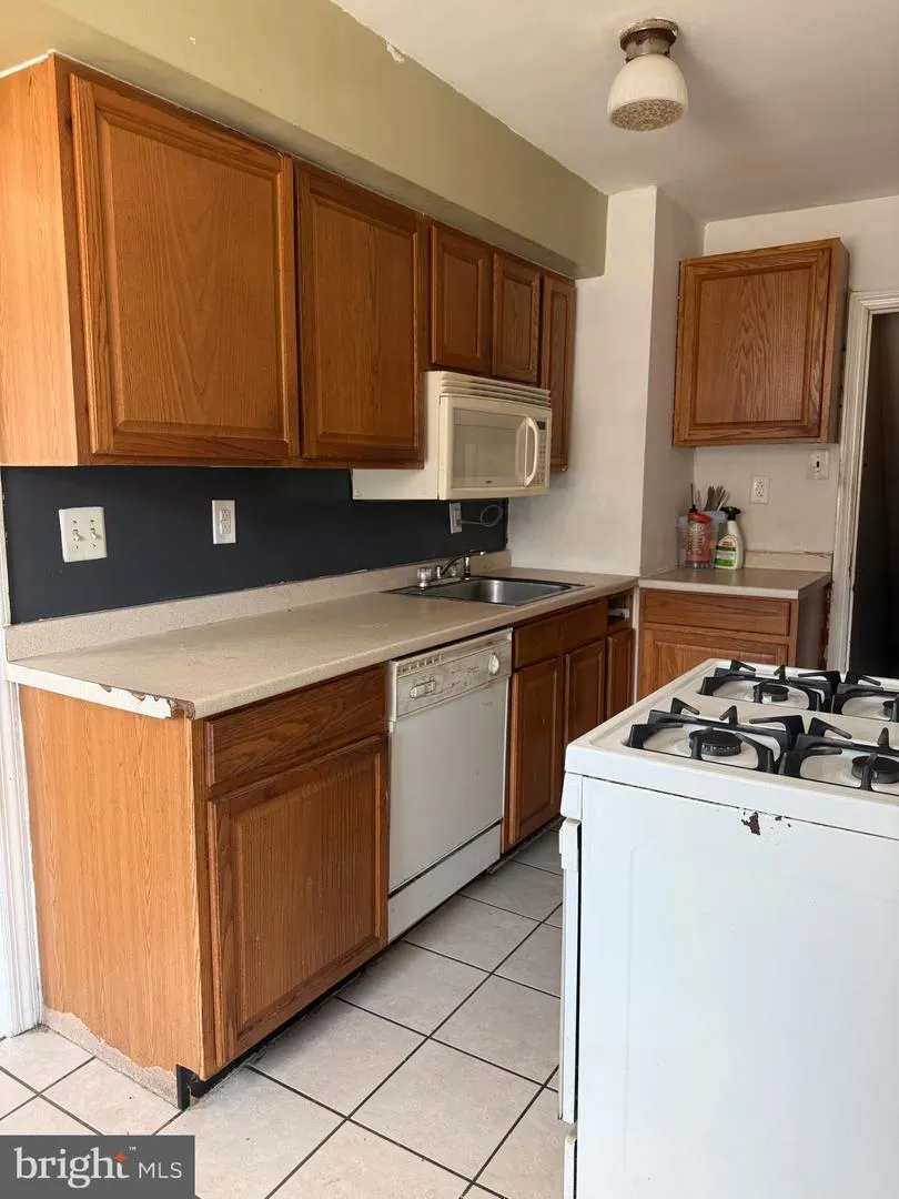 7217 BRADFORD STREET Philadelphia, PA 19149