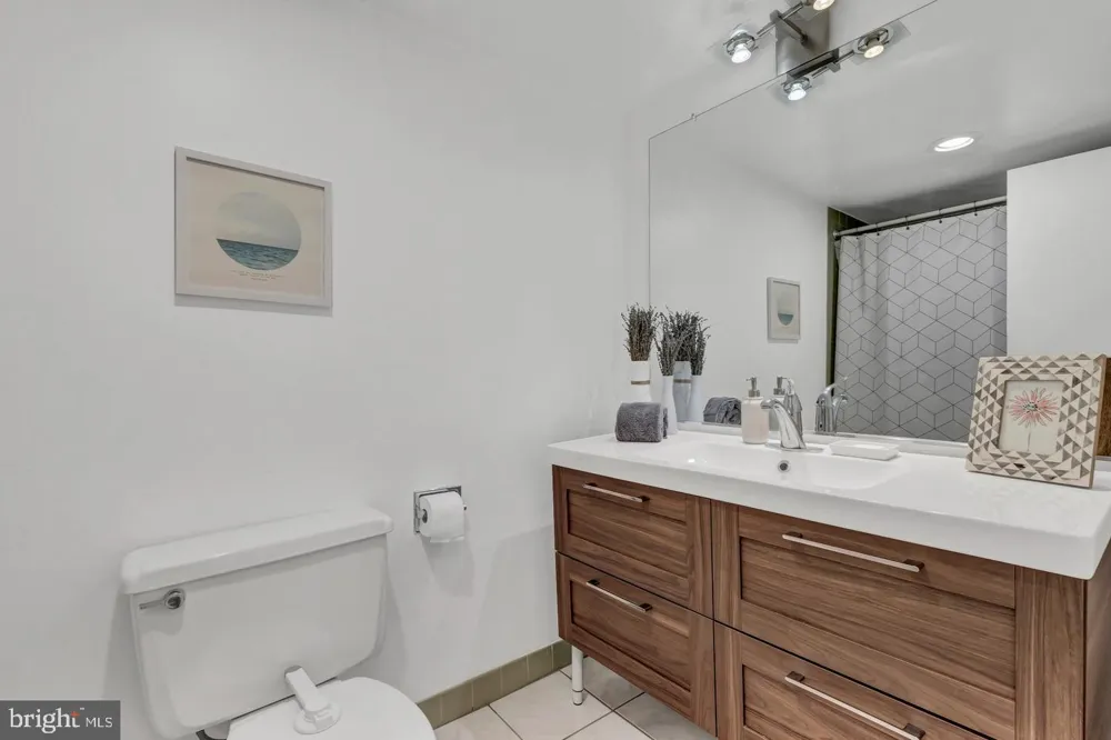 11801 ROCKVILLE PIKE #813 Rockville, MD 20852