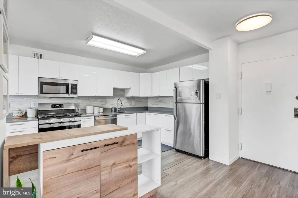 11801 ROCKVILLE PIKE #813 Rockville, MD 20852