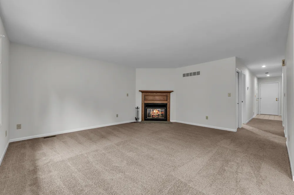 547 Park Place Saline, MI 48176