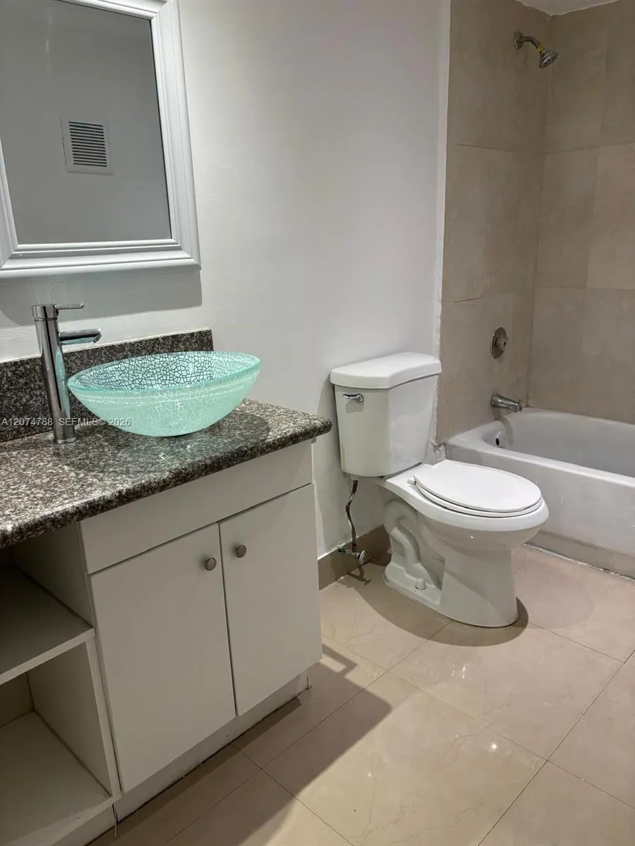 6990 NW 186th St #4-515 Hialeah, FL 33015
