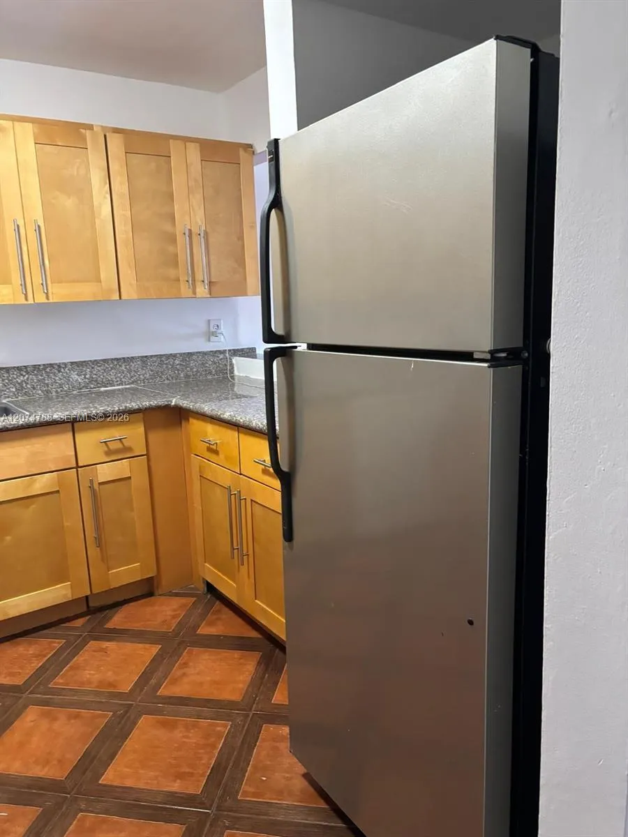 6990 NW 186th St #4-515 Hialeah, FL 33015