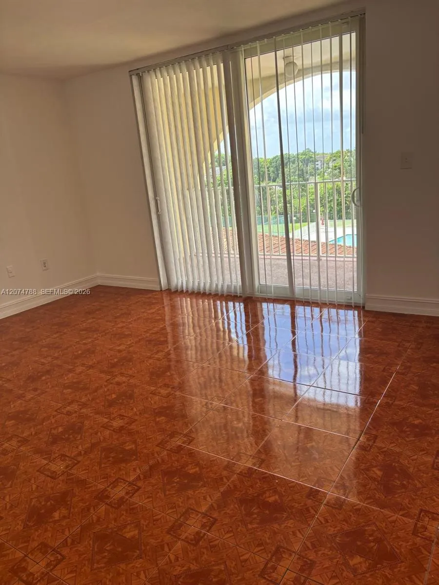 6990 NW 186th St #4-515 Hialeah, FL 33015