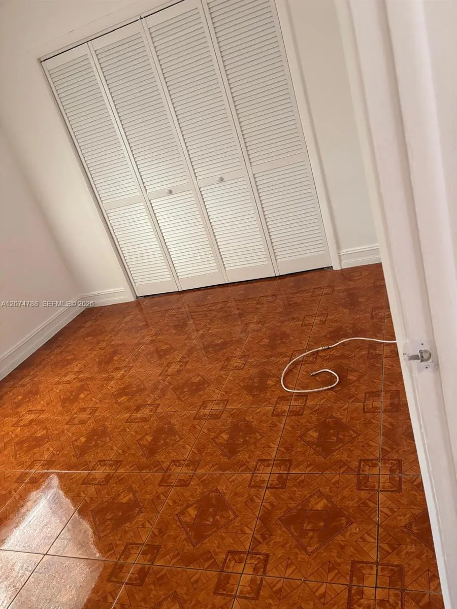 6990 NW 186th St #4-515 Hialeah, FL 33015