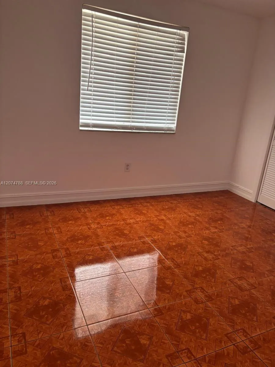 6990 NW 186th St #4-515 Hialeah, FL 33015