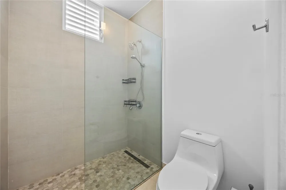 C. DOS BOCAS CIUDAD JARDIN Gurabo, PR 00778