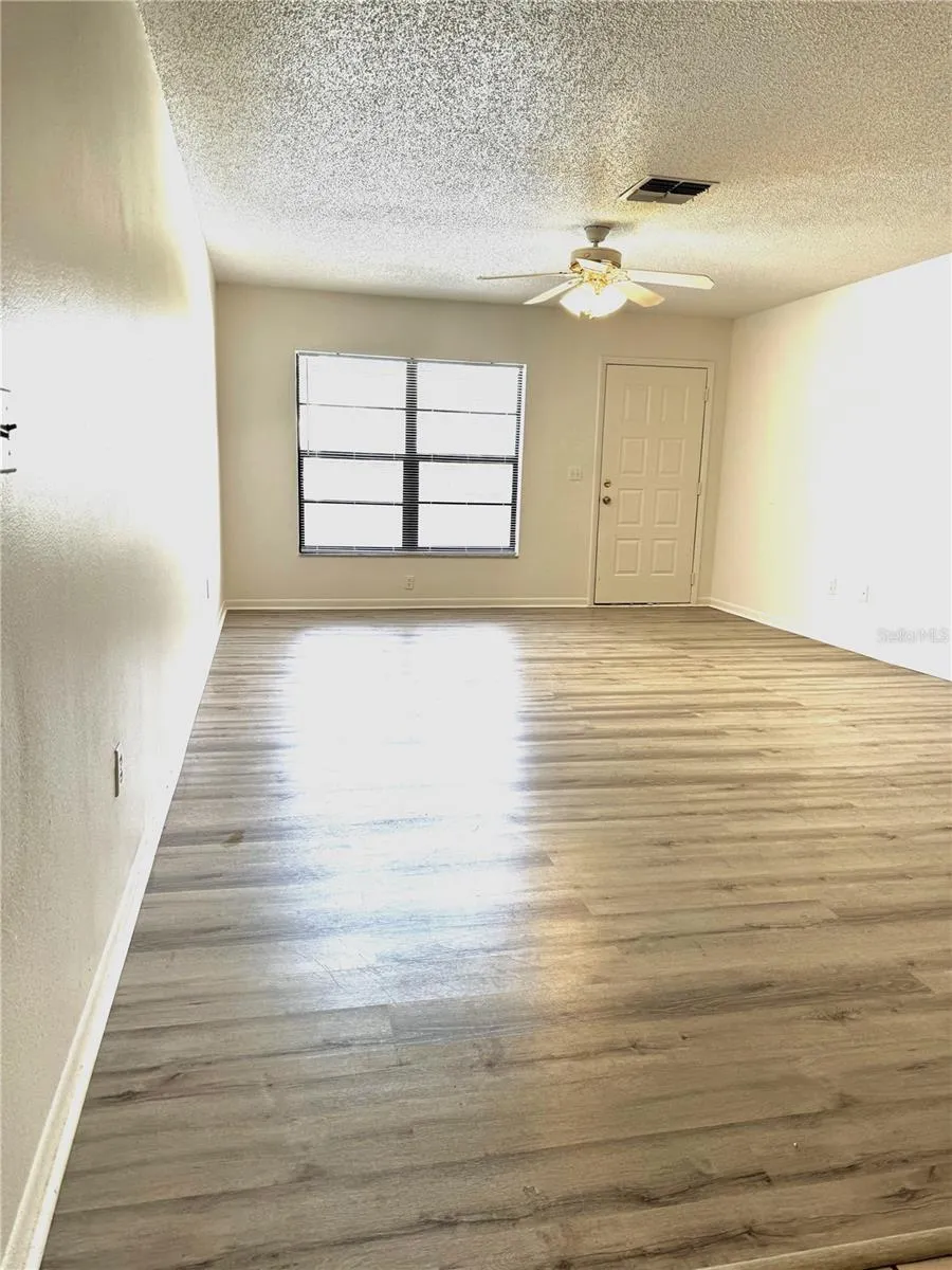 13608 S VILLAGE DRIVE #8203 Tampa, FL 33618