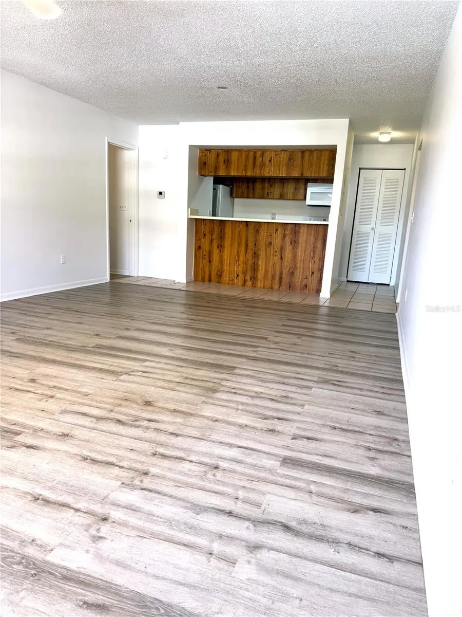 13608 S VILLAGE DRIVE #8203 Tampa, FL 33618