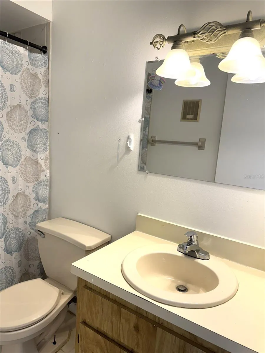 13608 S VILLAGE DRIVE #8203 Tampa, FL 33618