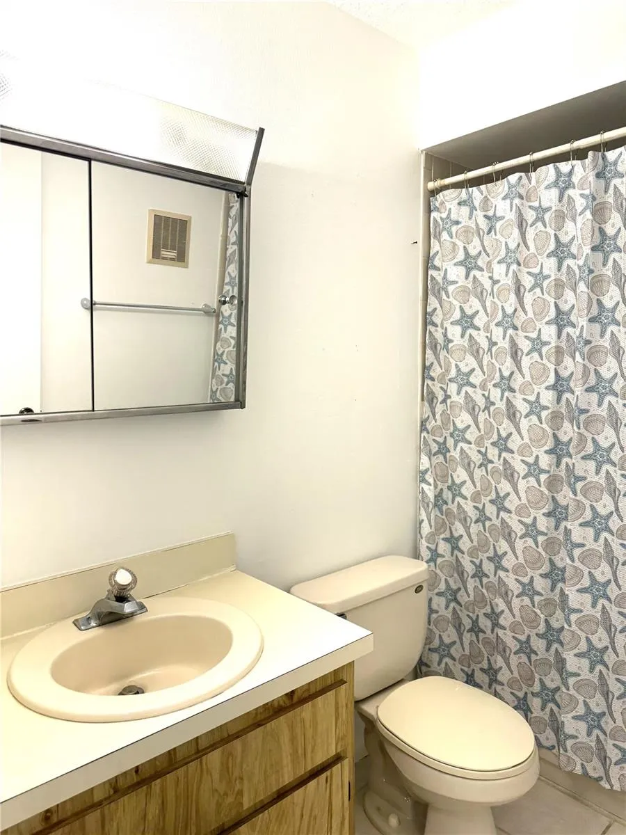 13608 S VILLAGE DRIVE #8203 Tampa, FL 33618